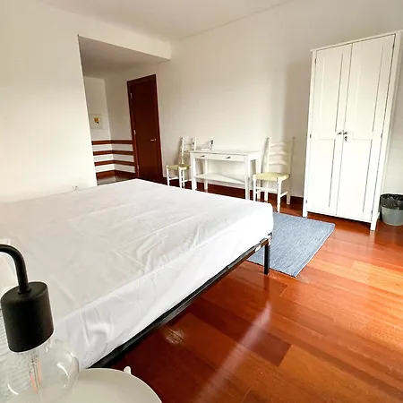 Hostal Hi - De Juventude