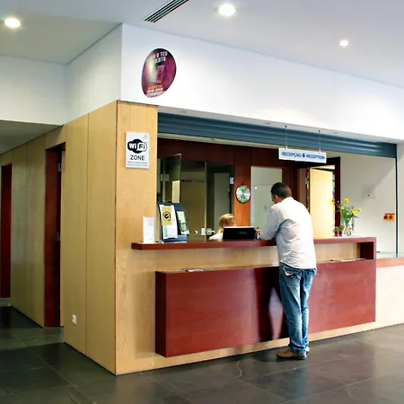 Hi - De Juventude Hostel *