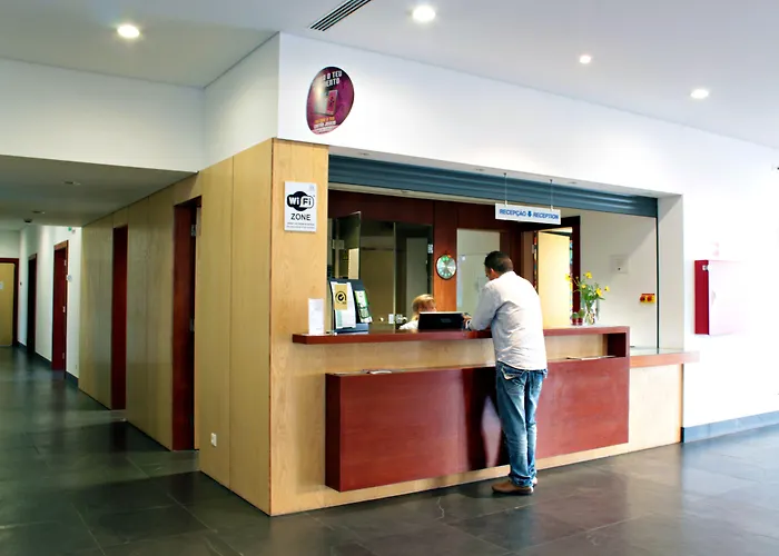 Hi - De Juventude Hostel *